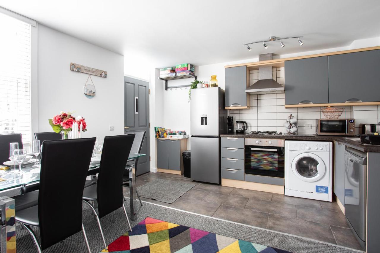 Malone Crescent Apartment - 2Br, 2B In City Centre Belfast Exterior foto
